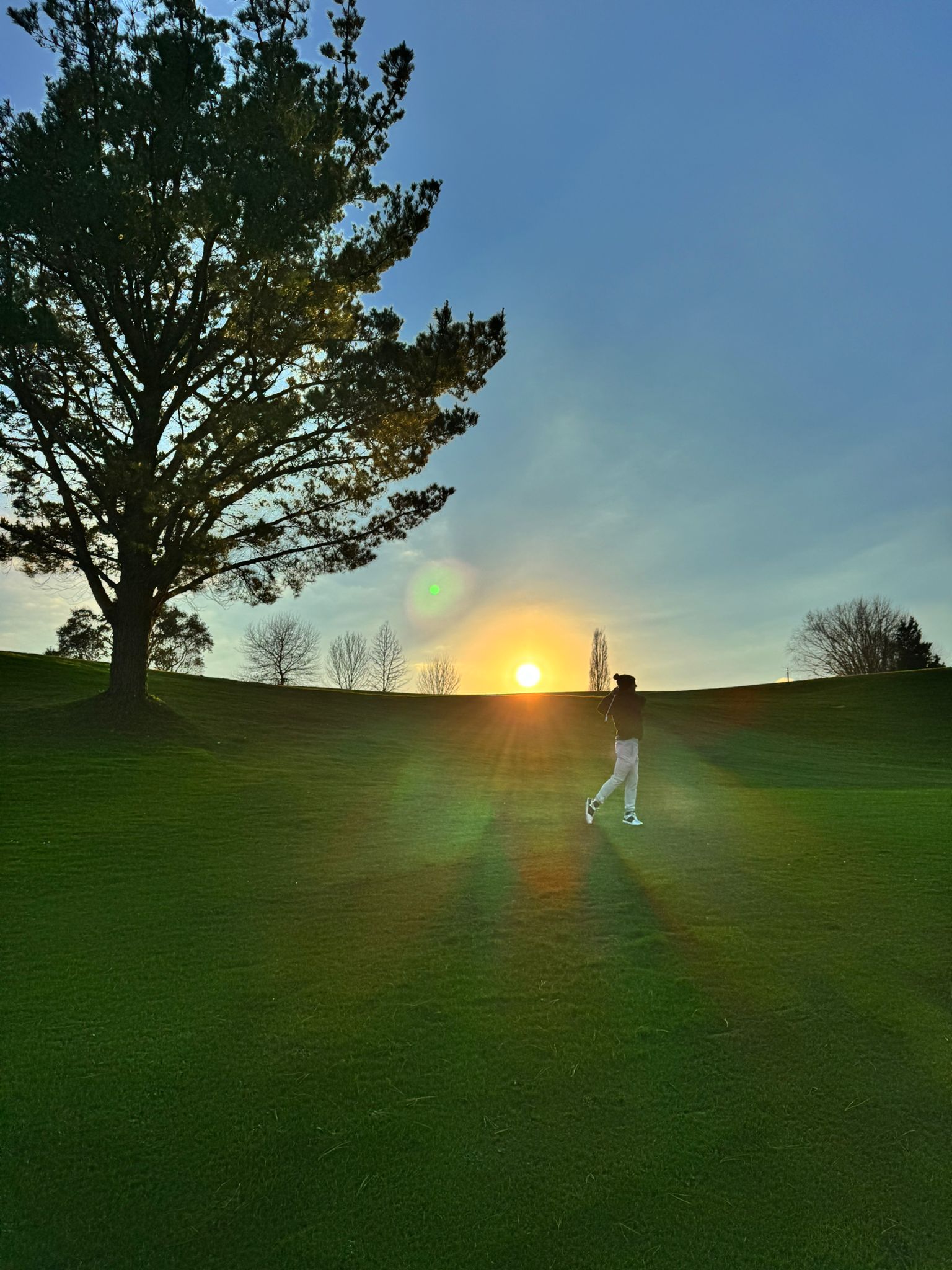 playing golf during golf holidays in spain while it gets dark